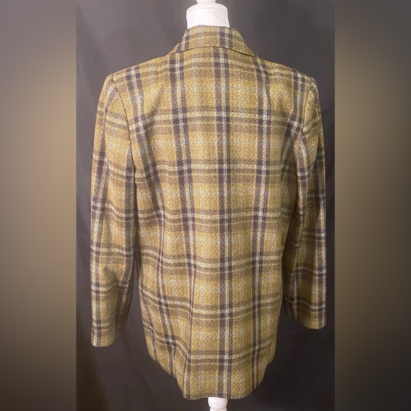 Stunning Sag Harbor Plaid Wool Blazer - Picture 3 of 5